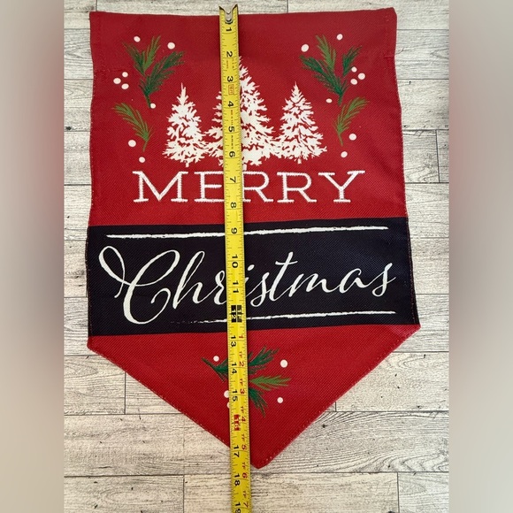 Merry Christmas Garden Flag - Picture 7 of 8
